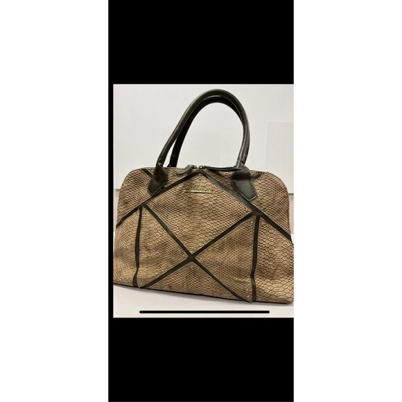 Stella and Max, leather snake skin textured handbag double zipper enclosure. - Picture 1 of 13
